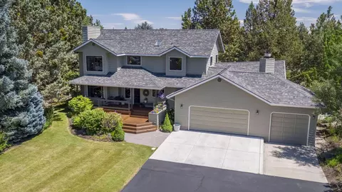 62824 Loma Vista Dr, Bend, OR 97701