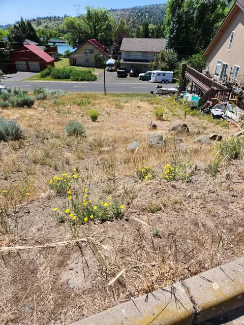 front street LOT 5, Klamath Falls, OR 97601