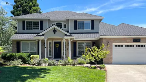 2449 Arrowpoint Ct, Medford, OR 97504