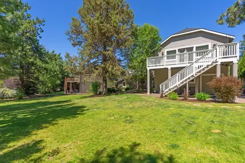 Exterior - 19493 Blue Lake Loop, Bend, OR 97702 photo 2 of 9