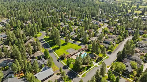 View/Area - 19493 Blue Lake Loop, Bend, OR 97702 photo 2 of 4