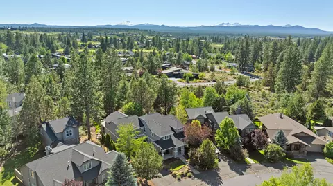 View/Area - 19493 Blue Lake Loop, Bend, OR 97702 photo 4 of 4