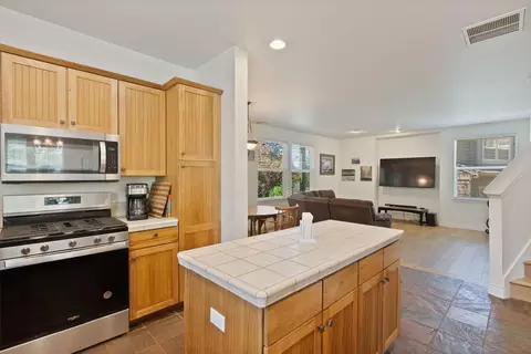 Kitchen - 19493 Blue Lake Loop, Bend, OR 97702 photo 1 of 4