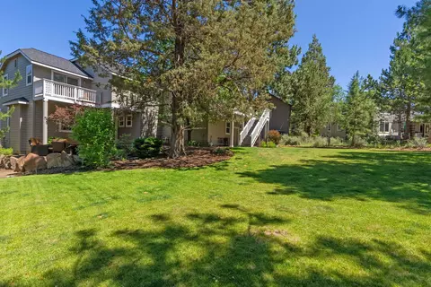 Exterior - 19493 Blue Lake Loop, Bend, OR 97702 photo 5 of 9