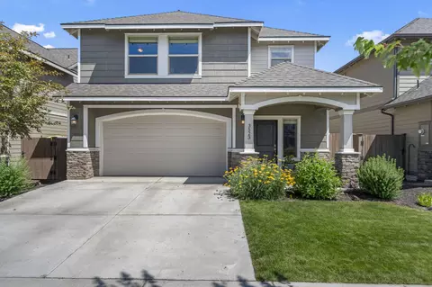 3523 NE Crystal Springs Dr, Bend, OR 97701