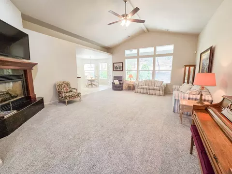 Living - 244 Arrowhead Trl, Eagle Point, OR 97524 photo 1 of 1