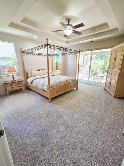 Bedroom - 244 Arrowhead Trl, Eagle Point, OR 97524 photo 1 of 5