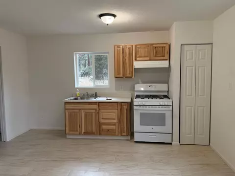 Kitchen - 7238 Teal Dr, Bonanza, OR 97623 photo 1 of 1