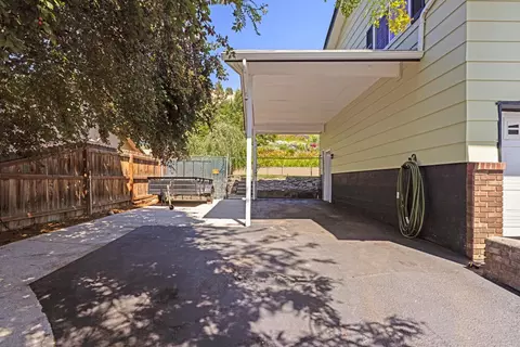 Exterior - 2003 Kimberly Dr, Klamath Falls, OR 97603 photo 14 of 14