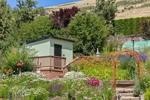 Other - 2003 Kimberly Dr, Klamath Falls, OR 97603 photo 5 of 8