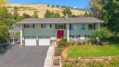 2003 Kimberly Dr, Klamath Falls, OR 97603