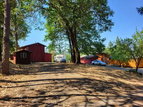 1940 S Side Rd, Grants Pass, OR 97527