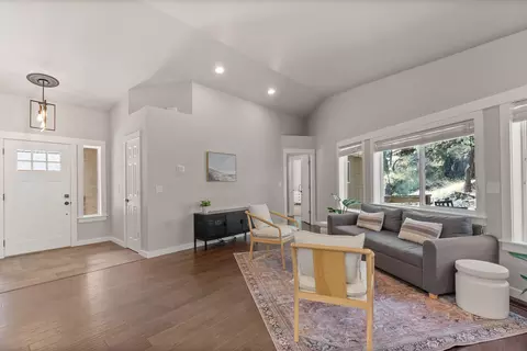 20029 Beaver Ln, Bend, OR 97703 photo 9