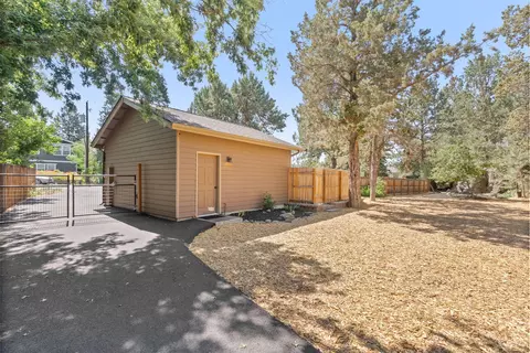 20029 Beaver Ln, Bend, OR 97703 photo 33