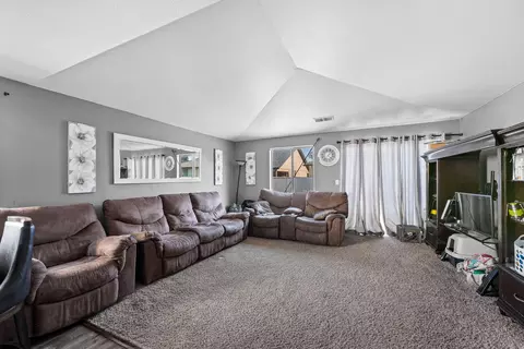 611 Andrea Way, Eagle Point, OR 97524 photo 8
