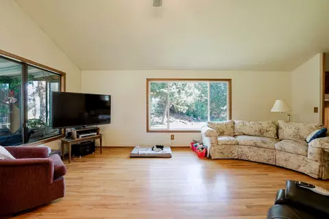 Living - 20640 Kandi Ct, Bend, OR 97701 photo 1 of 4