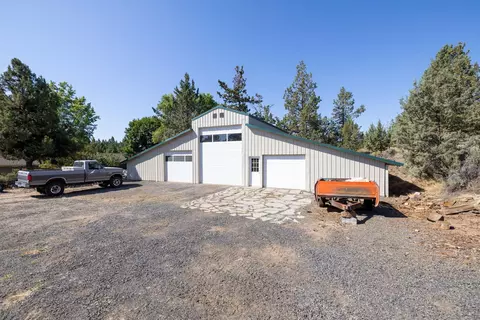 Exterior - 20640 Kandi Ct, Bend, OR 97701 photo 4 of 15