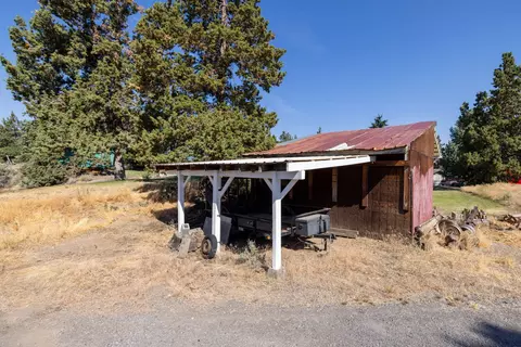 Exterior - 20640 Kandi Ct, Bend, OR 97701 photo 13 of 15