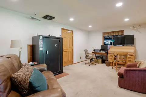 Other - 20640 Kandi Ct, Bend, OR 97701 photo 4 of 21