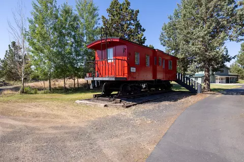 Exterior - 20640 Kandi Ct, Bend, OR 97701 photo 6 of 15