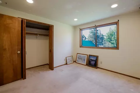 Bedroom - 20640 Kandi Ct, Bend, OR 97701 photo 4 of 4