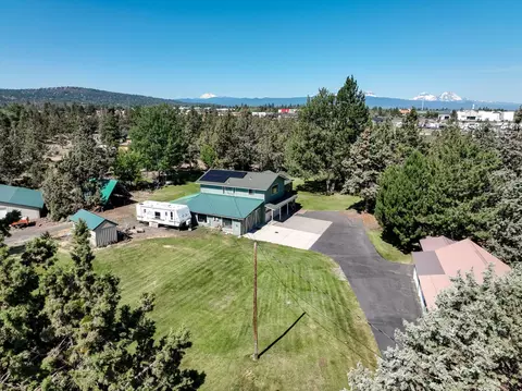 View/Area - 20640 Kandi Ct, Bend, OR 97701 photo 6 of 6
