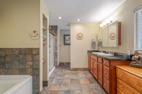 60939 Amethyst St, Bend, OR 97702 photo 13