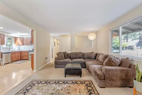 60939 Amethyst St, Bend, OR 97702