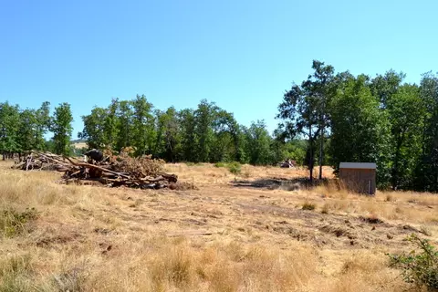 779 Harris Rd, Grants Pass, OR 97526 photo 4