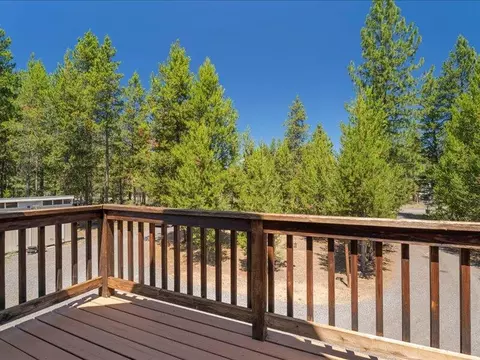 Exterior - 15675 Twin Dr, La Pine, OR 97739 photo 3 of 3