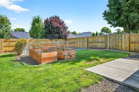 636 Sheffield Dr, Eagle Point, OR 97524 photo 12