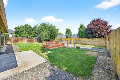 636 Sheffield Dr, Eagle Point, OR 97524 photo 13