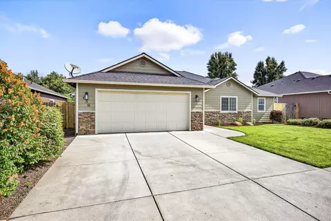636 Sheffield Dr, Eagle Point, OR 97524 photo 9