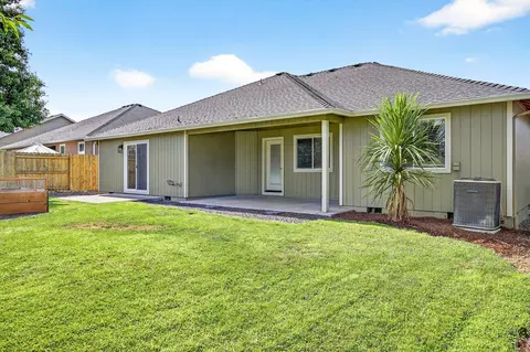636 Sheffield Dr, Eagle Point, OR 97524 photo 20
