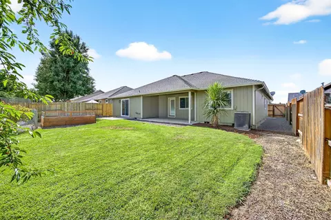 636 Sheffield Dr, Eagle Point, OR 97524 photo 19