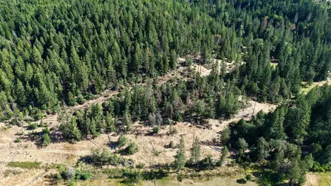 760 Skookum Ln, Prospect, OR 97536