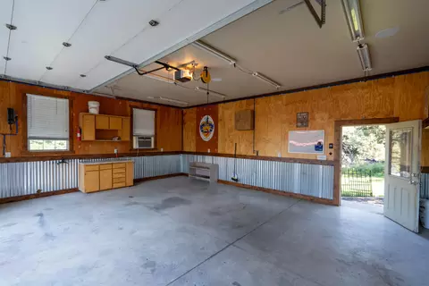 20087 Beaver Ln, Bend, OR 97703 photo 49