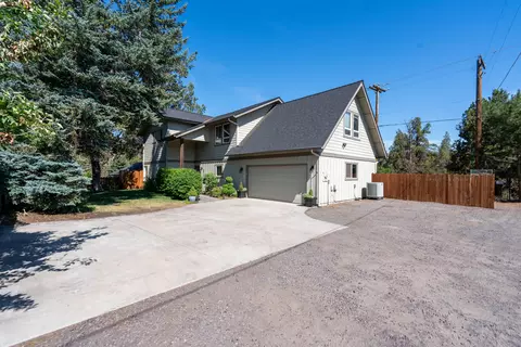 20087 Beaver Ln, Bend, OR 97703 photo 4