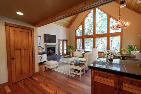 20087 Beaver Ln, Bend, OR 97703 photo 15