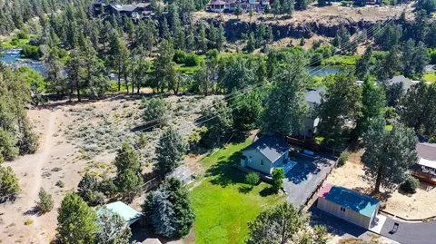20087 Beaver Ln, Bend, OR 97703 photo 2