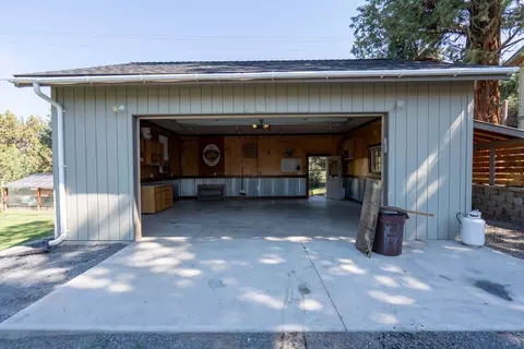 20087 Beaver Ln, Bend, OR 97703 photo 47
