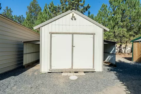 20087 Beaver Ln, Bend, OR 97703 photo 43