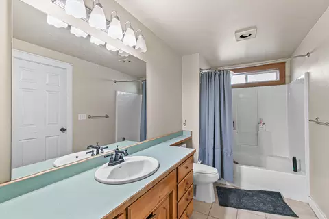 1098 Gate Park Dr, Central Point, OR 97502 photo 28