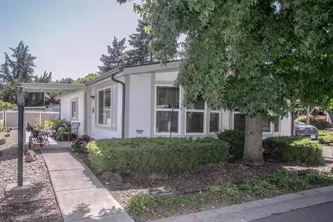 4624 S Pacific Hwy UNIT 50, Phoenix, OR 97535