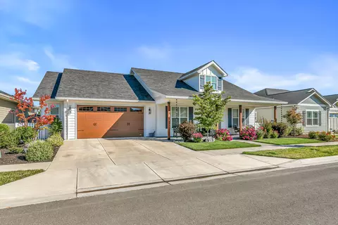 1741 River Run St, Central Point, OR 97502