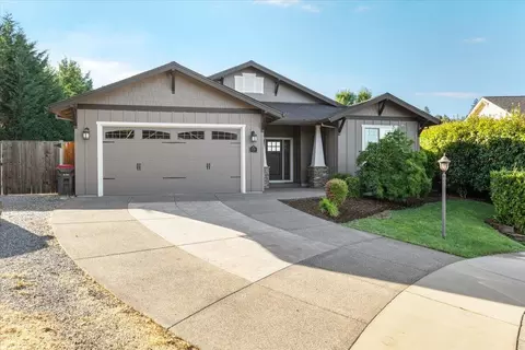 2896 Strasburg St, Medford, OR 97504