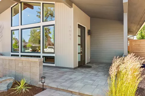 Exterior - 3055 NW Tharp Ave, Bend, OR 97703 photo 9 of 11
