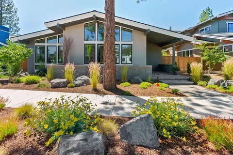 Exterior - 3055 NW Tharp Ave, Bend, OR 97703 photo 10 of 11