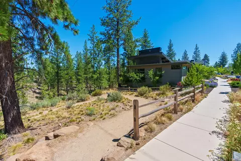 Exterior - 3055 NW Tharp Ave, Bend, OR 97703 photo 8 of 11