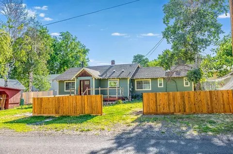 1544 Etna St, Klamath Falls, OR 97603